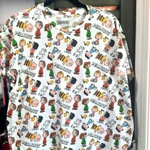 Peanuts shirt 2XL but fits more like a 1XL.